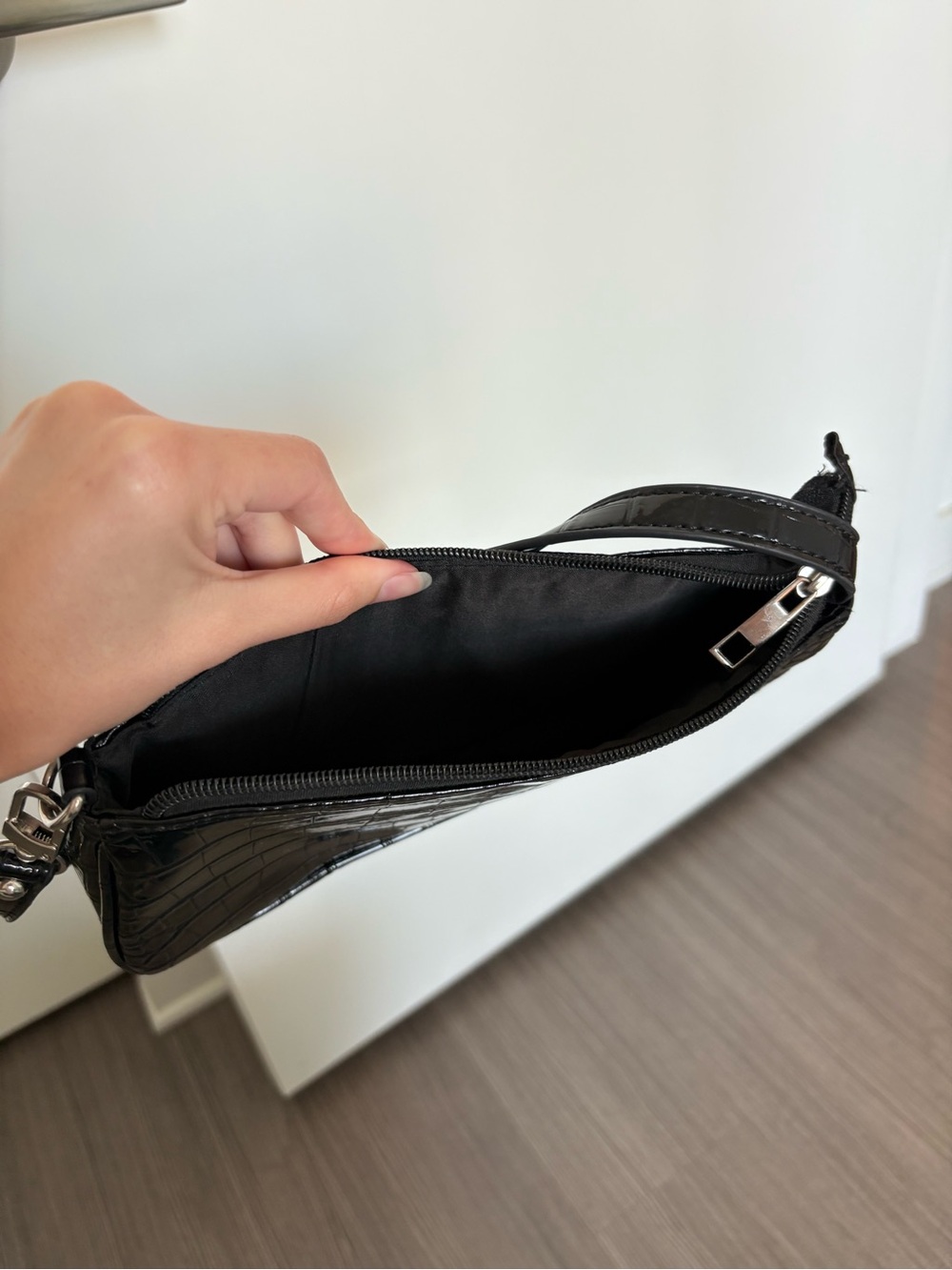 Black Croc-Effect shoulder bag - Picture 5 of 6